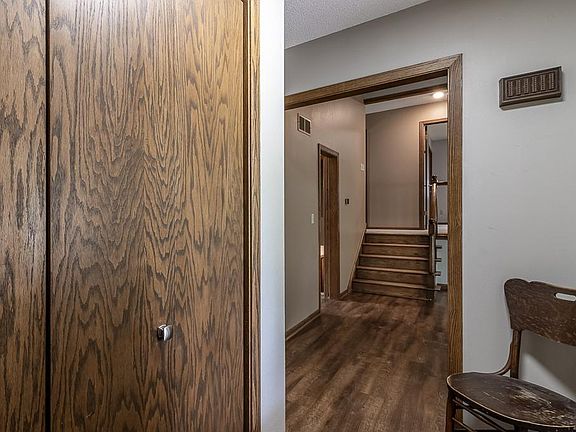 3rd image of 519 4th St SW