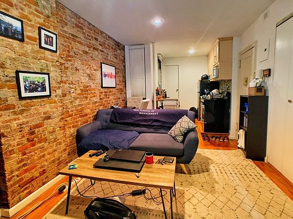 3rd image of 210 E 88th St APT 2D