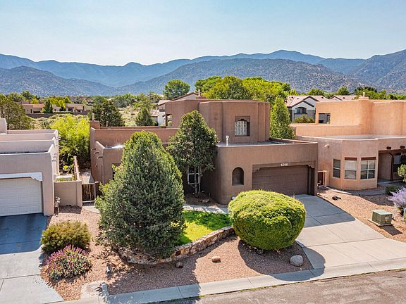 5th image of 6208 Abiquiu Pl NE