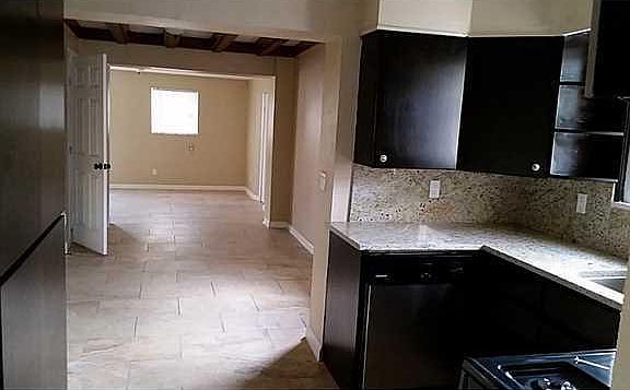 5th image of 4312 Cambridge Ave