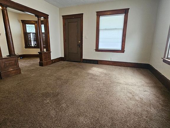5th image of 3690 E 57th St