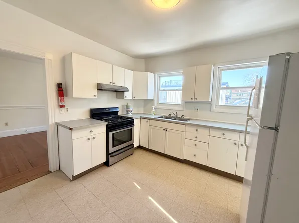 144 Hillside St APT 3, Boston, MA 02120