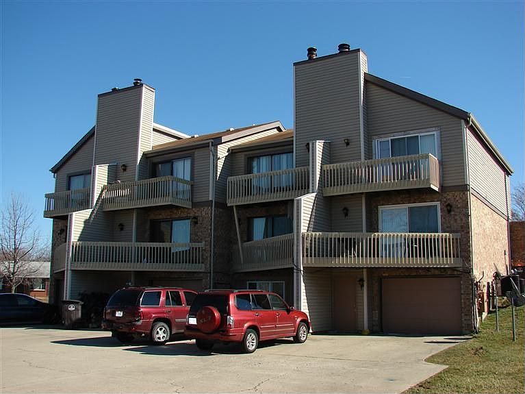 2nd image of 1351 Camp Hill Way