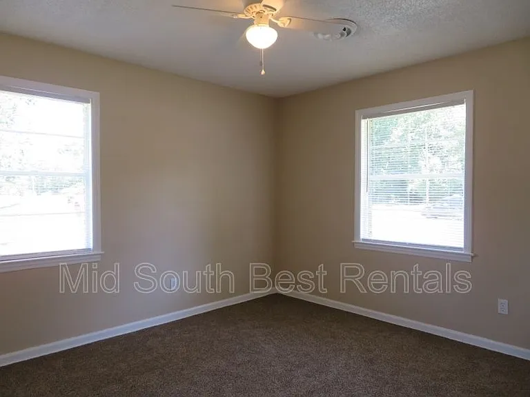 2328 Saint Elmo Ave — Photo 2