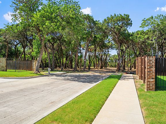 2nd image of 600 W Fm 1382