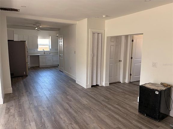 2nd image of 6409 Oelsner St
