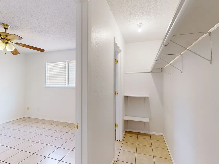2208 Cooke Dr — Photo 15