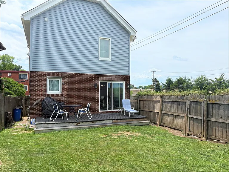 101 Lacrosse St — Photo 14