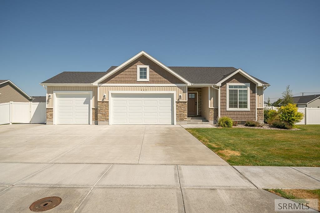 445 Adobe Ct, Idaho Falls, ID 83404 Zillow