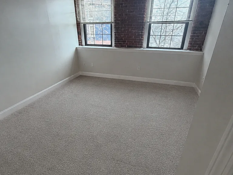 32 Vila LLC — Photo 8