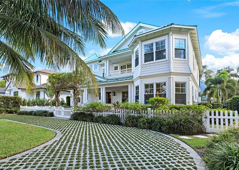 444 2nd Ave N