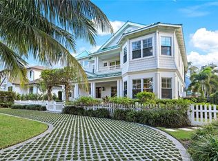 444 2nd Ave N, Naples, FL 34102