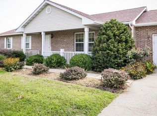 100 N Cedar Bluff Dr, Valmeyer, IL 62295