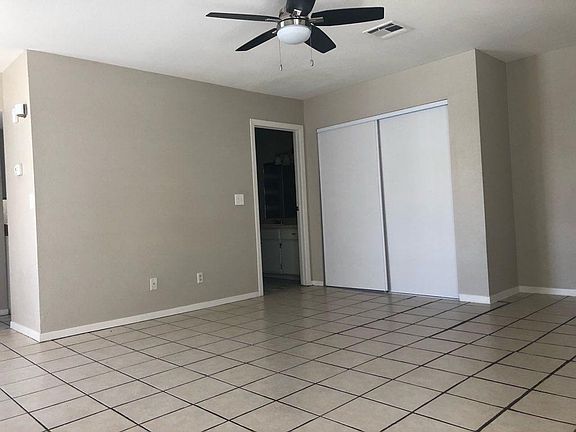 5th image of 2961 Country Manor Ln Unit 1-125