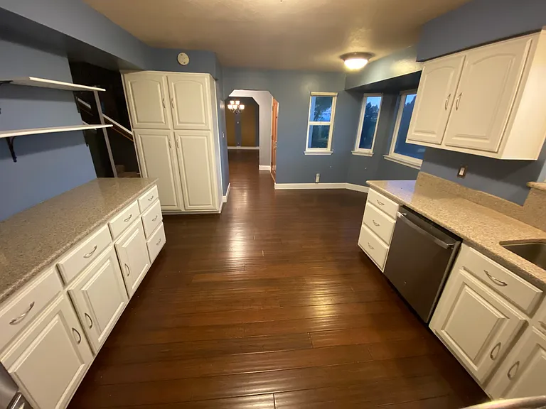 524 Oakwood Pl NE — Photo 11