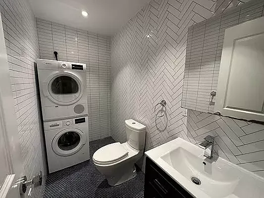 Rented by Avenues Real Estate | media 20