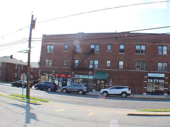 2nd image of 305 Milburn Ave APT 10