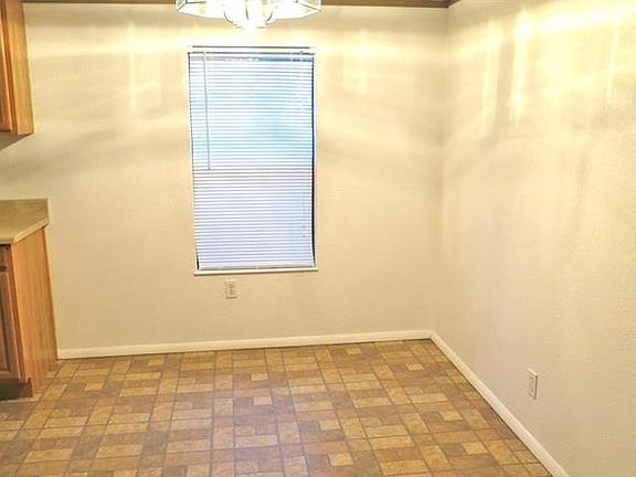 4th image of 3723 Island Oaks Ct