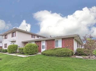 219 Sagamore Ct, Schaumburg, IL 60194