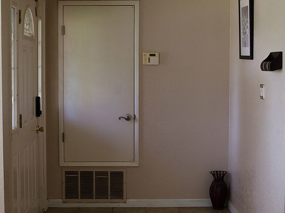 Entry way