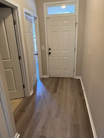 Entry Hallway - 981 Downey Branch Ln