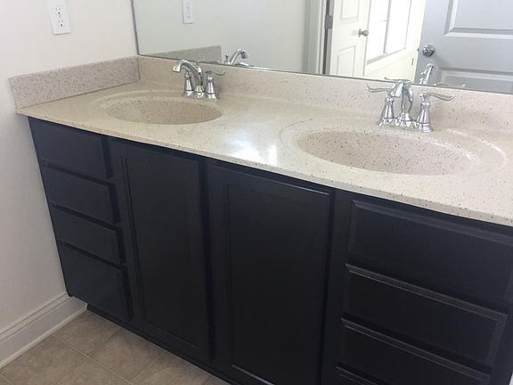 2nd image of 513 Lucille Dr