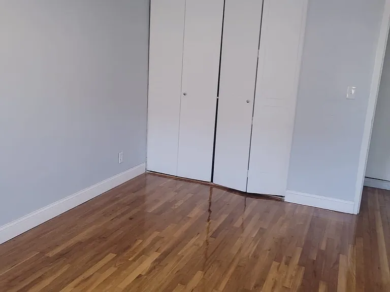 300 Westfield Ave E #2 — Photo 5