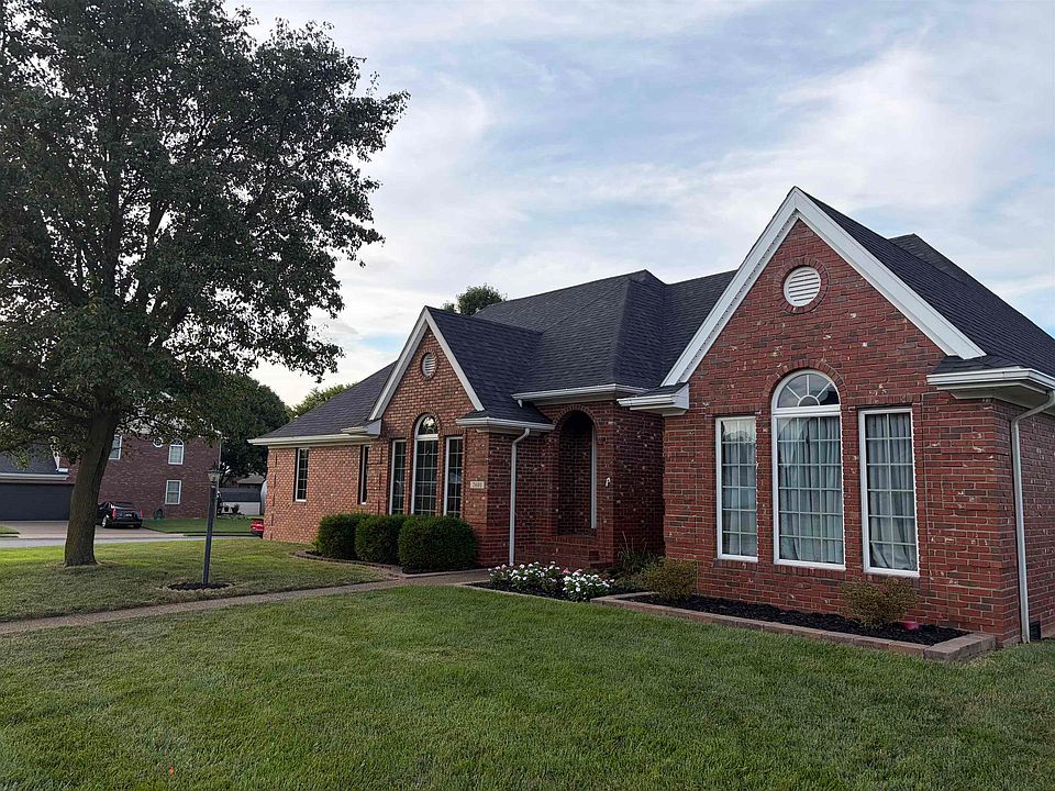 1st image of 2601 Irish Ivy Ln