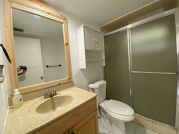 5th image of 16450 Miami Dr APT 207