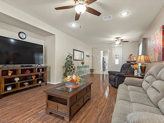 5th image of 2562 Darda St