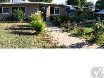 19610 Strathern St, Reseda, CA, 91335
