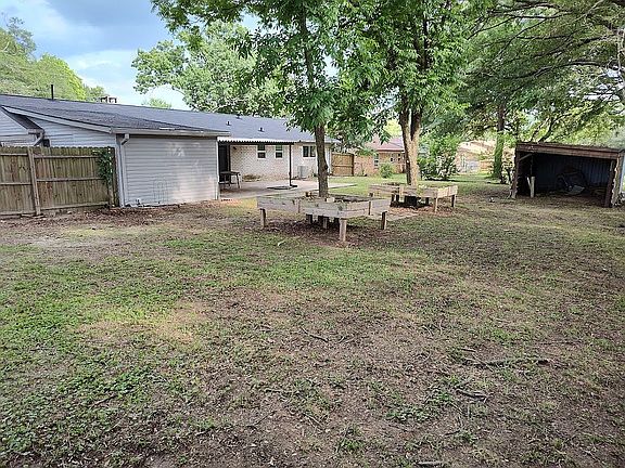 4th image of 2813 Eugenia Dr