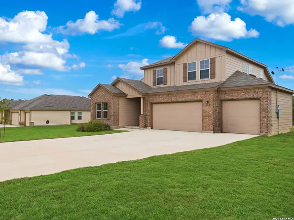 132 RENO TRL, Floresville, TX 78114