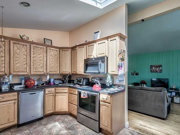4th image of 3520 Courtney Ln