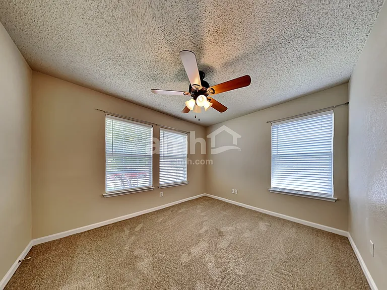 955 Aaron Dr — Photo 13