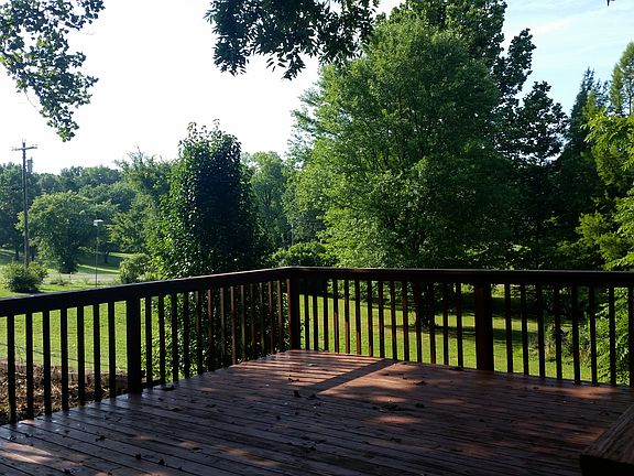 2nd image of 347 Lake Shore Dr
