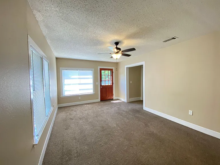 3604 Sycamore St — Photo 5