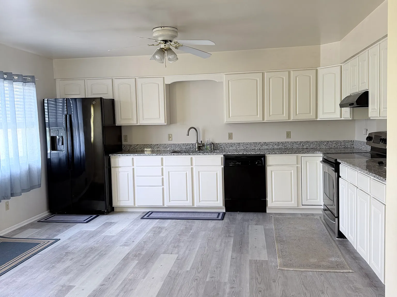 2 bed, 1.5 bath, $1,250 — Photo 3
