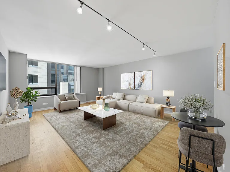 233 E Erie St #1301 — Photo 2