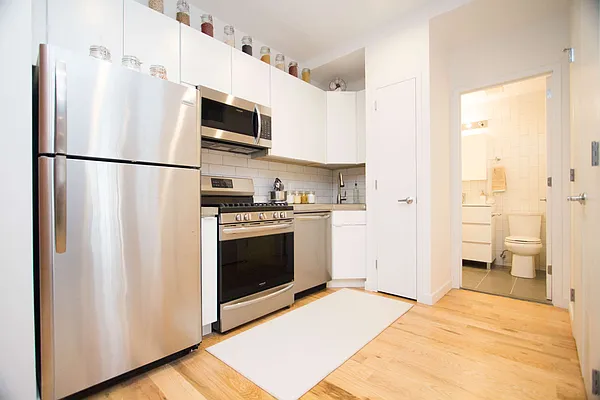 Rented by Nooklyn NYC LLC | media 16