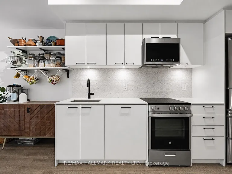 1808 Saint Clair Ave W #509 — Photo 4