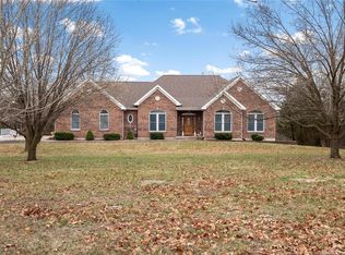 1936 Hepperman Rd, Wentzville, MO 63385