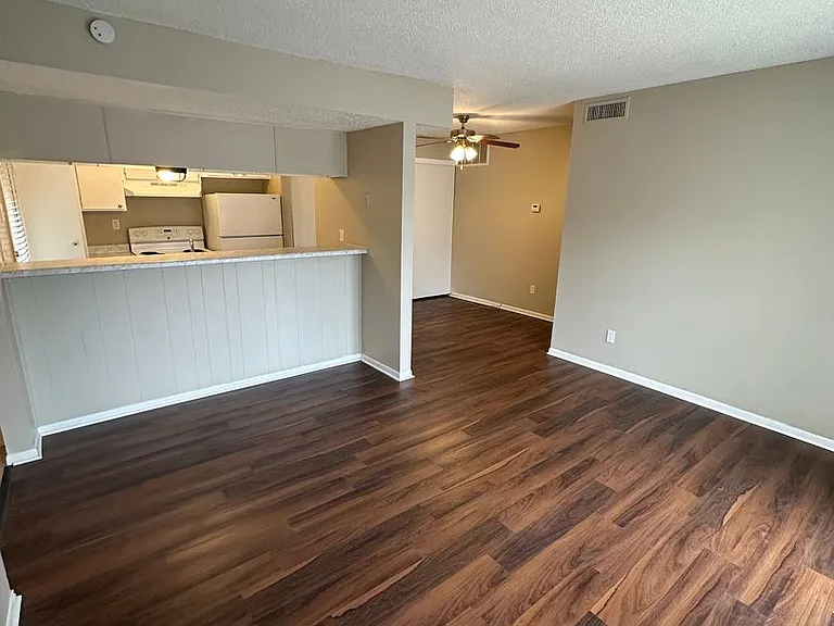 6680-3 Whispering Oak Pl — Photo 2