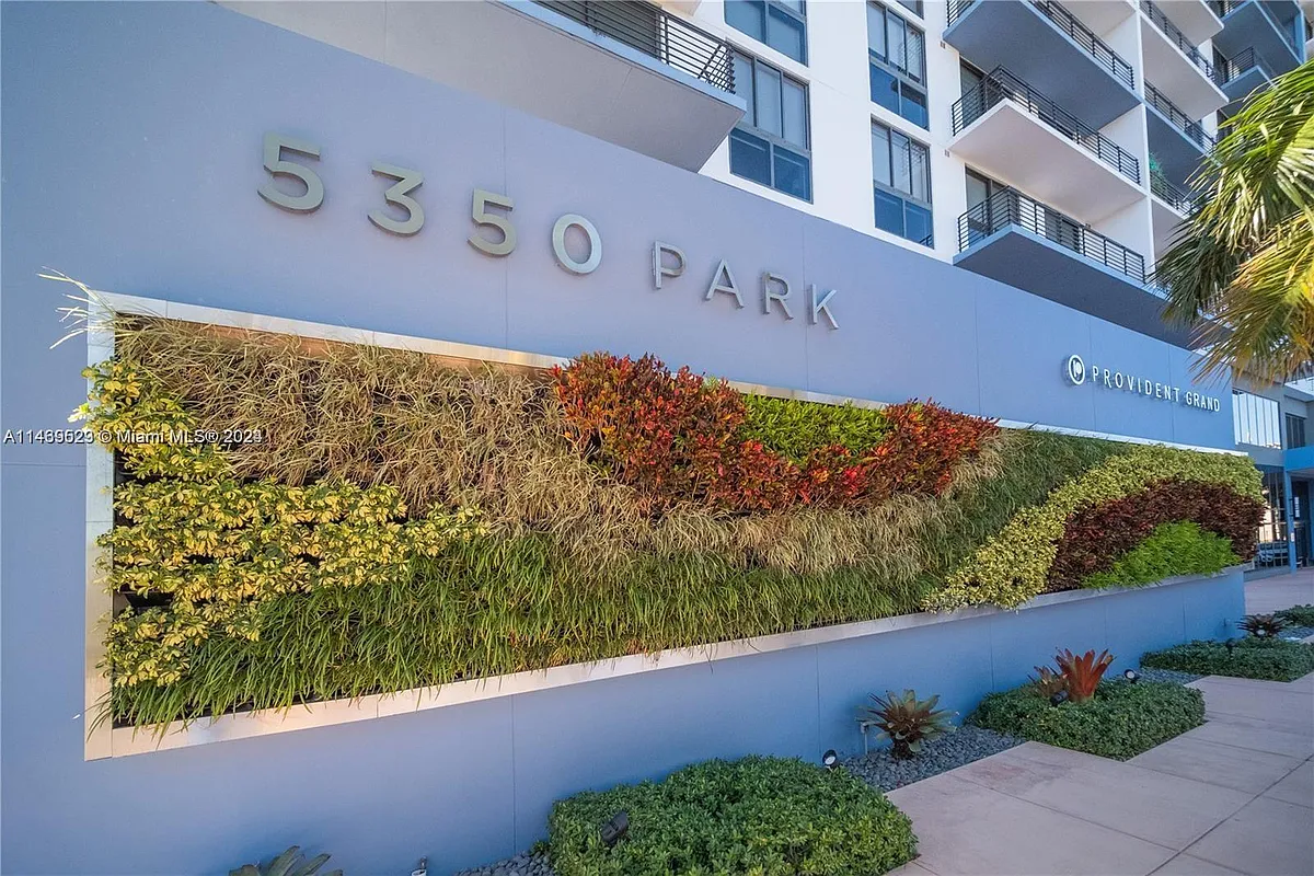 Building Photo - 5350 NW 84th Ave #1514