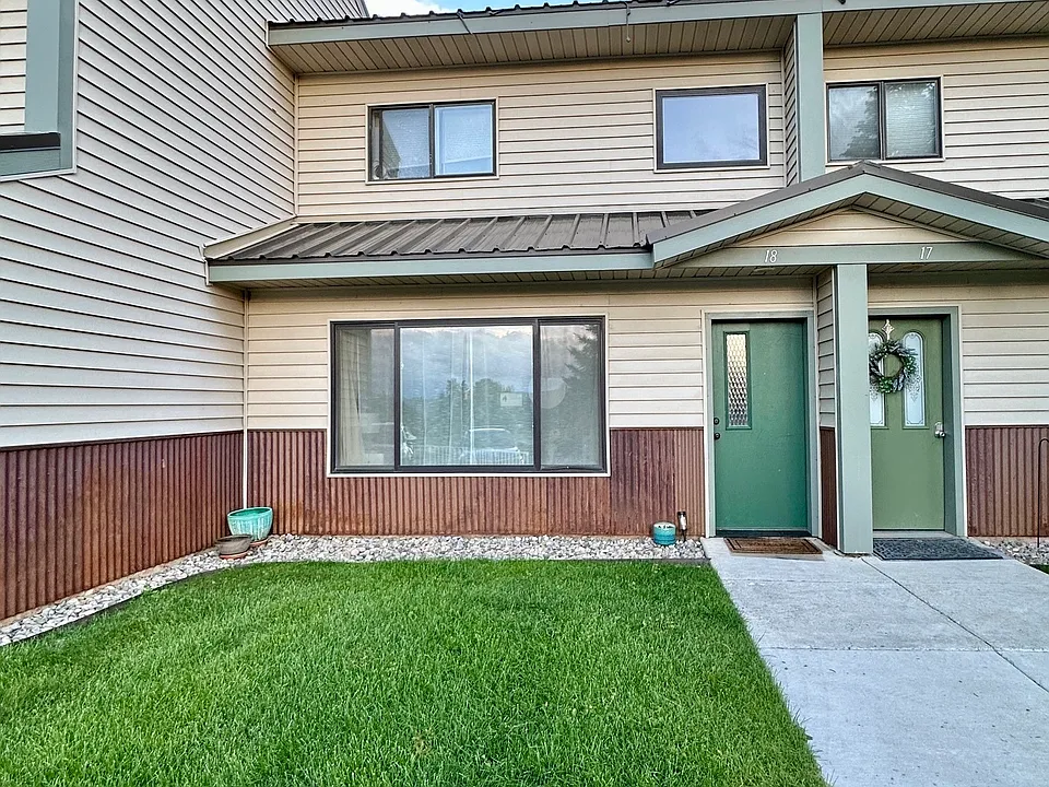 284 Talisman Dr #18