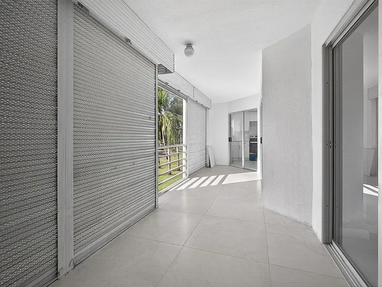 3590 Via Poinciana #202 — Photo 36