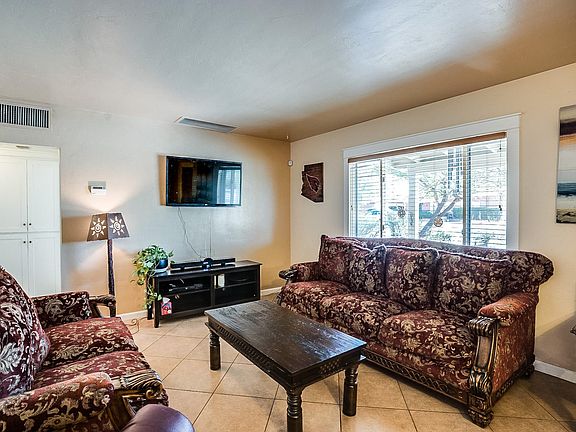 East Hawthorne Street-3