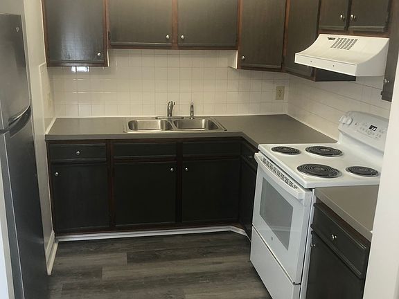 2nd image of 1823 Brewster Creek Dr
