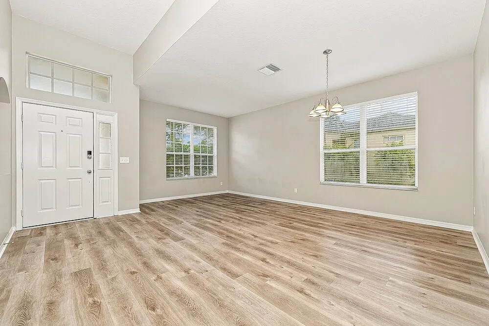 3 bed, 2.0 bath, 1756 sqft, $2,535 — Photo 4