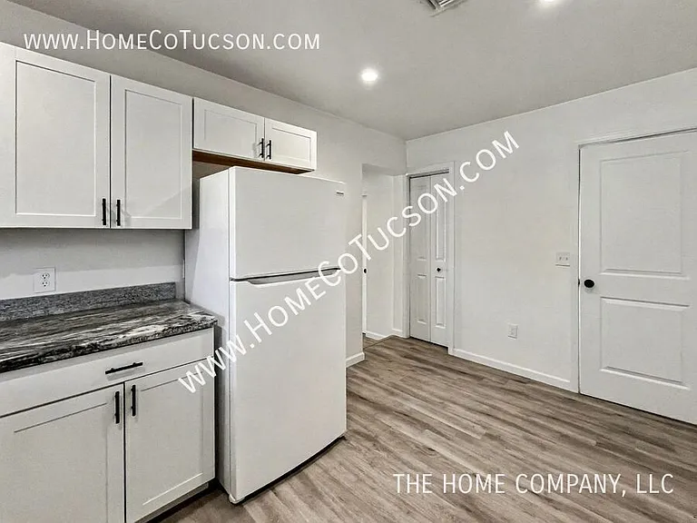 3435 E Elida St — Photo 10